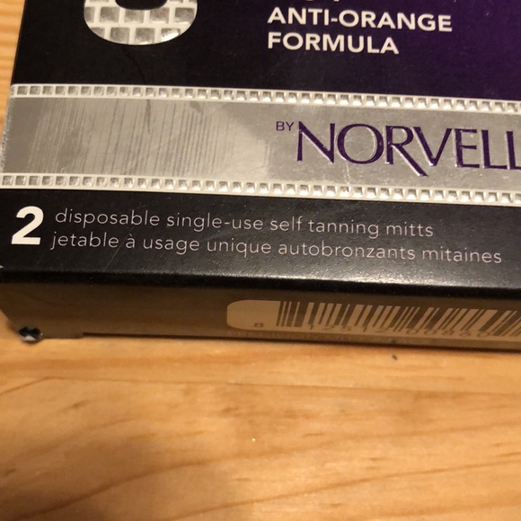 Norvell “Dancing With The Stars” Self-Tanning Mitts (2) - Picture 5 of 9